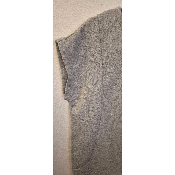 Banana Republic Grey Relaxed Fit Sleeveless Lounge Pullover Top Size M EUC - Picture 3 of 7